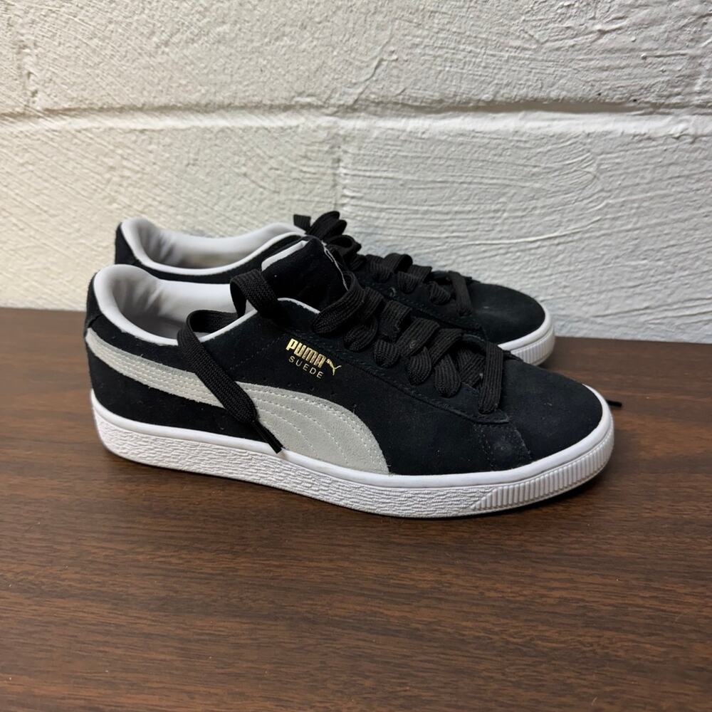 Kids 5.5 puma suede shoes